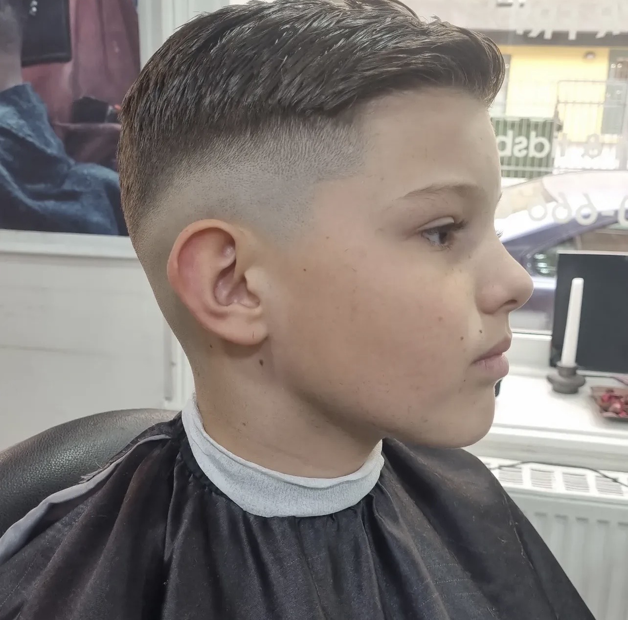 Mid fade med textur på topp
